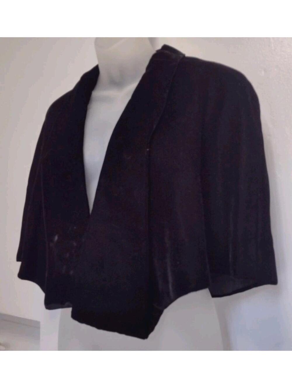 VTG 40s Black Velvet Opera Capelet Satin Lined Evening Wrap
